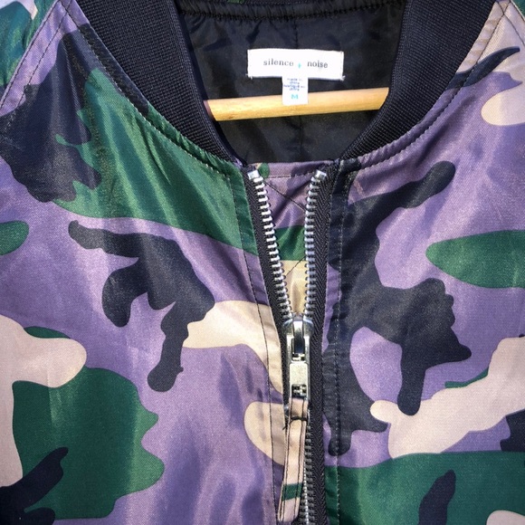 URBAN OUTFITTERS: Camo Bomber Jacket - Picture 3 of 3